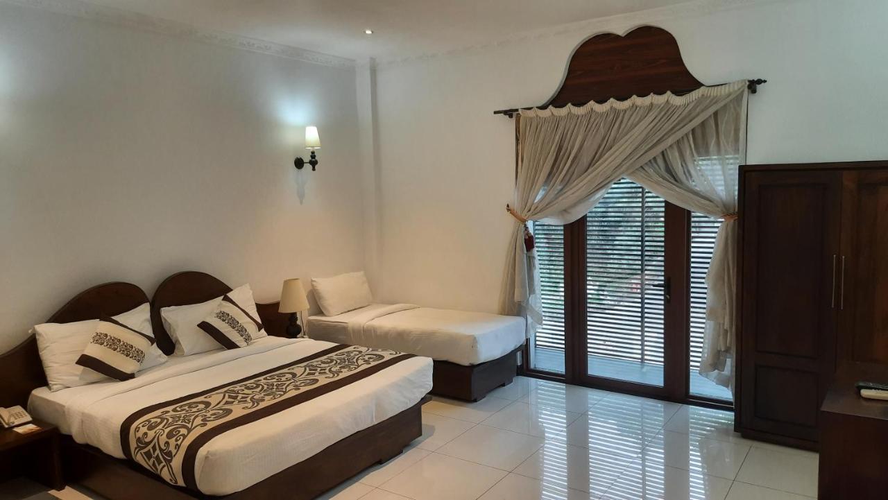 The Royal Kandyan Bagian luar foto