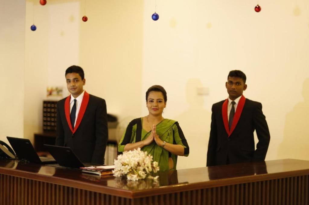 The Royal Kandyan Bagian luar foto