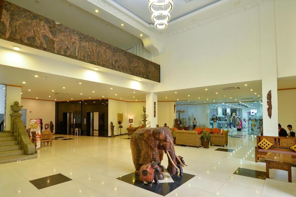 The Royal Kandyan Bagian luar foto