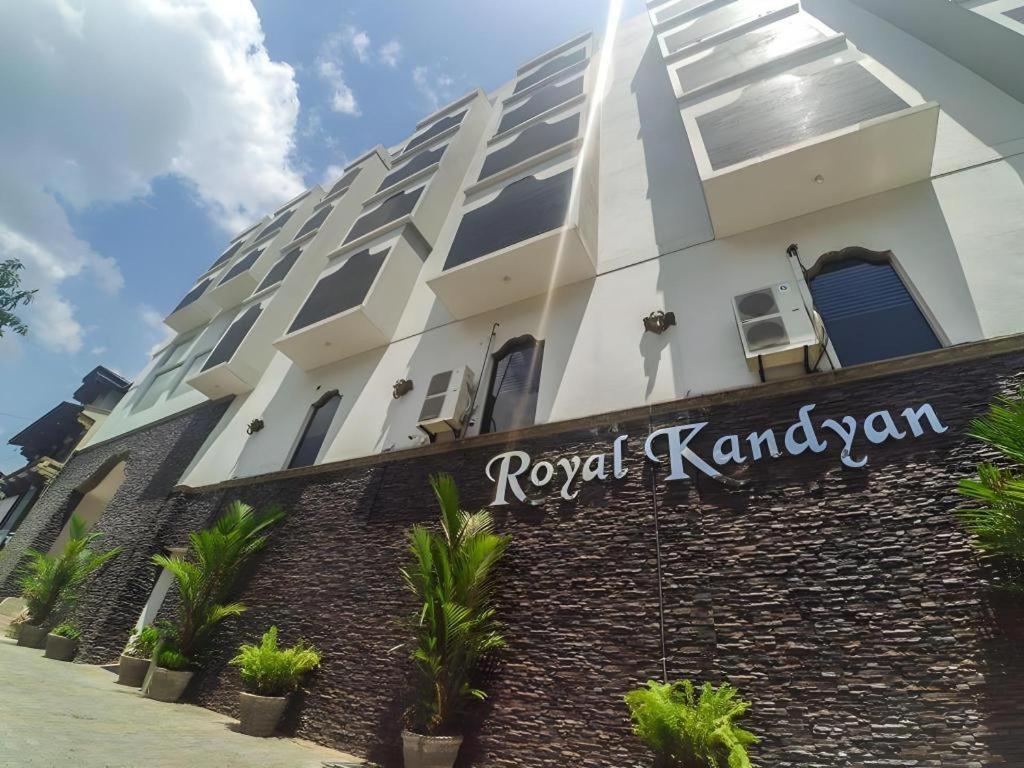 The Royal Kandyan Bagian luar foto