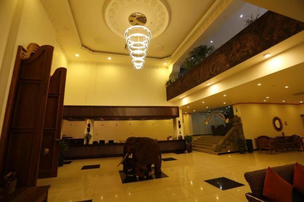 The Royal Kandyan Bagian luar foto