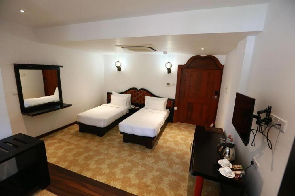 The Royal Kandyan Bagian luar foto
